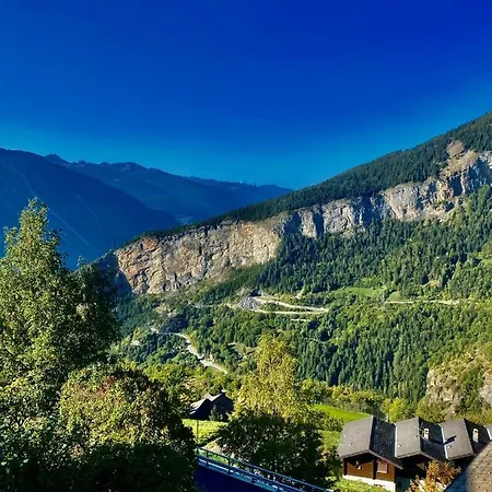 Kristall 4 1/2 Zimmer-maisonetten-haus Daire