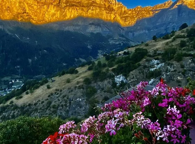 Kristall 4 1/2 Zimmer-maisonetten-haus Appartement